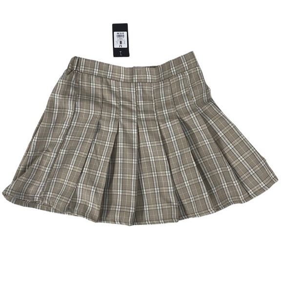 Dresses & Skirts - Tan plaid skirt size M